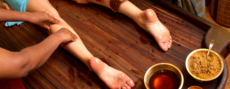 massage abhyanga